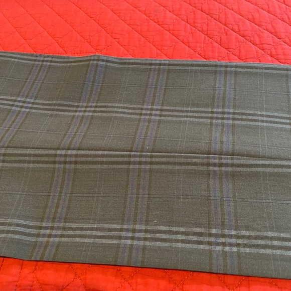 Banana Republic Ryan Pant (Sz8) Navy Plaid - Picture 3 of 4